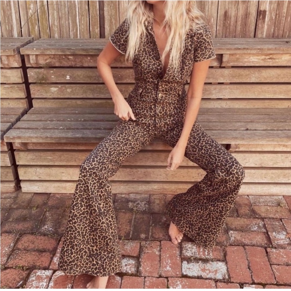 SHOW ME YOUR MUMU WOMEN'S EVERHART Safari PRINT JUMPSUIT x-Small NWOT